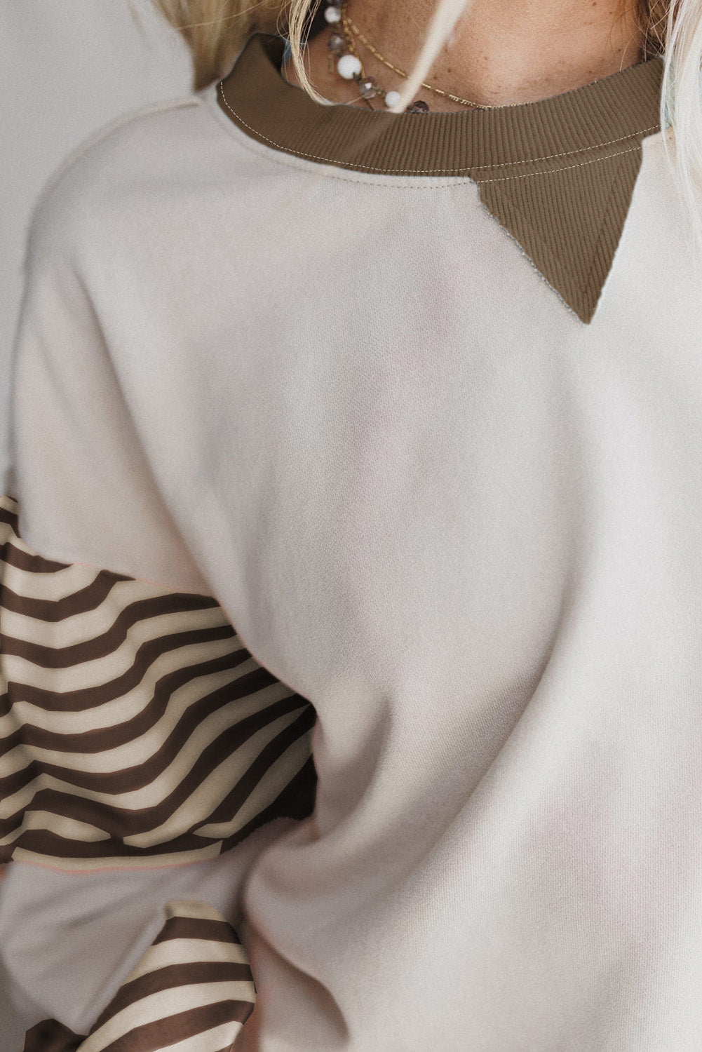 Delicacy Colorblock Patchwork Striped Sleeve Sweatshirt