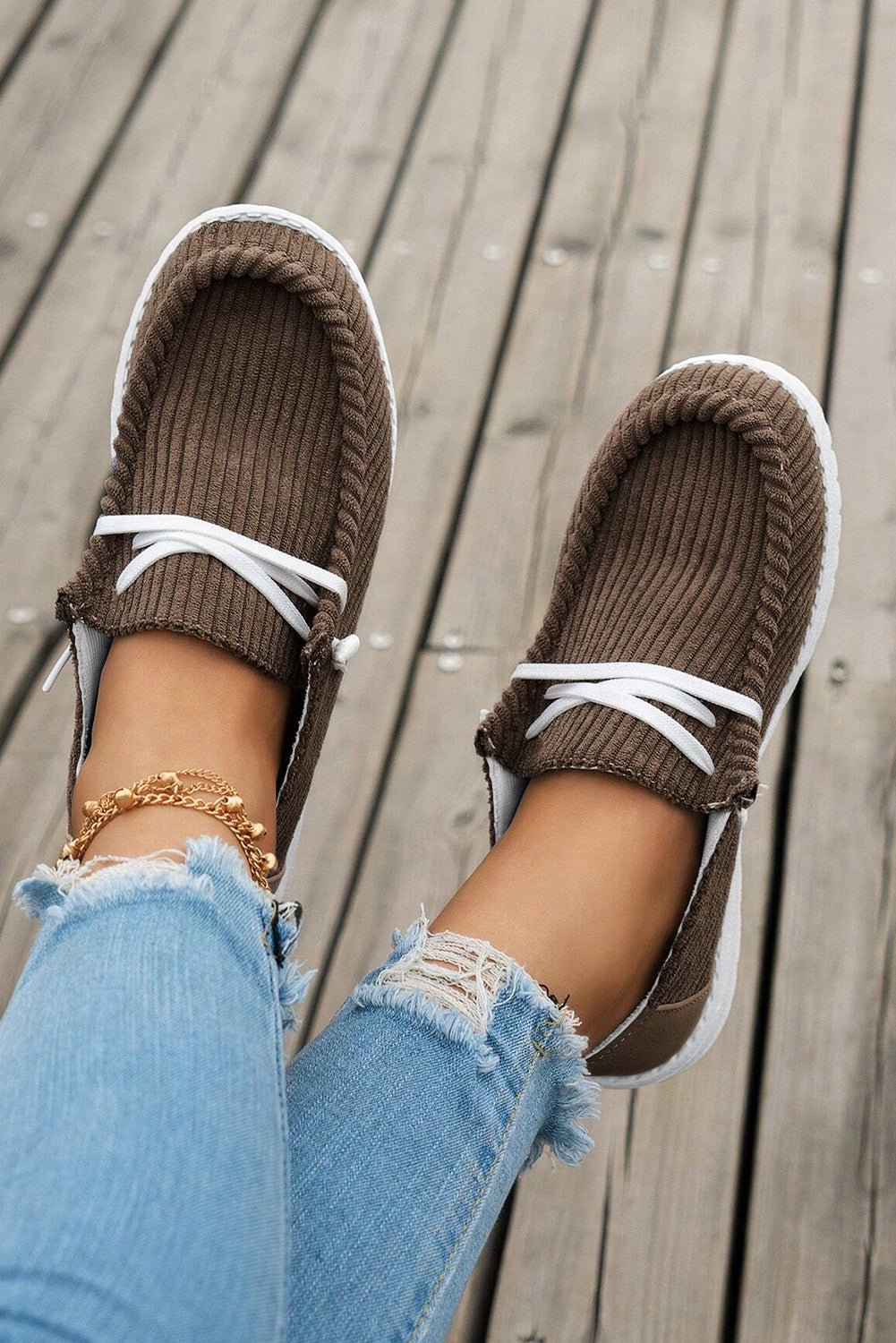 White Solid Ribbed Criss Cross Casual Shoes