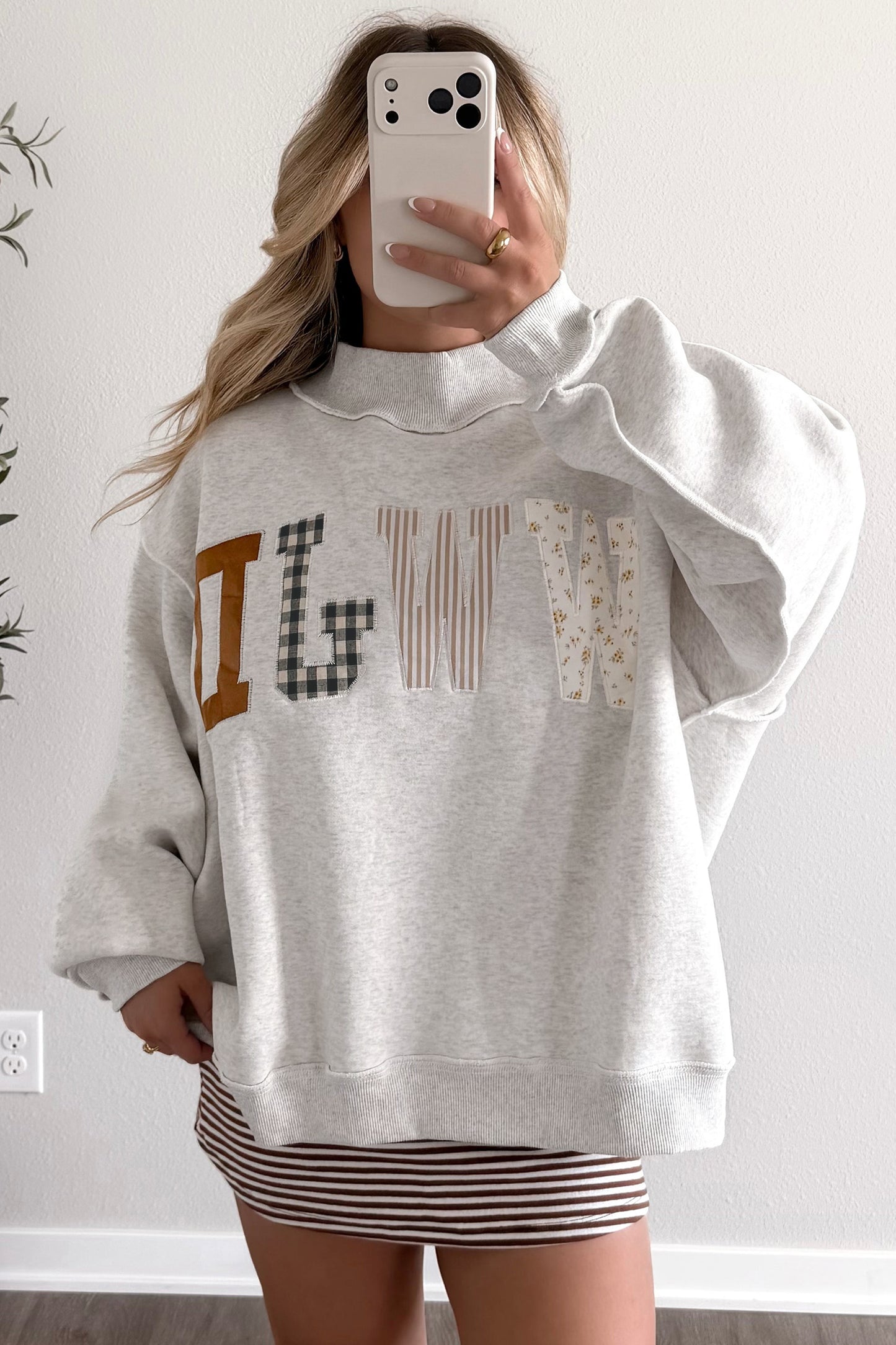 Gray WWJD Mixed Pattern Embroidered Patch Graphic Mock Neck Sweatshirt